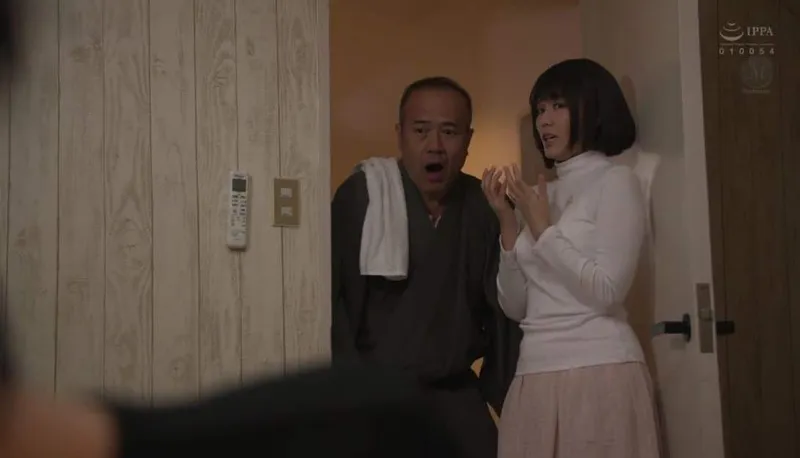 Bố anh xã gài bẫy người tình của con trai để tống tình mỗi ngày