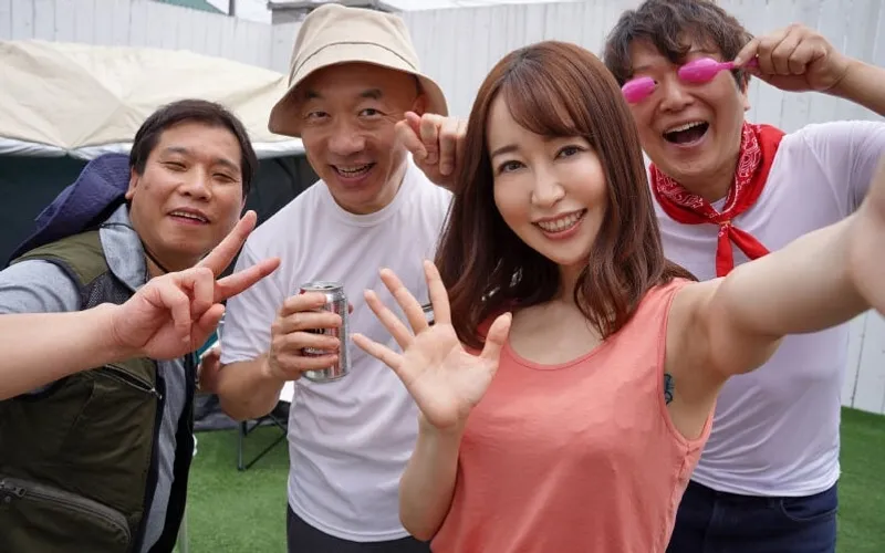 Anh xã để người vợ cắm trại 3 ngày 2 đêm với hiệp hội khu phố mà không biết…